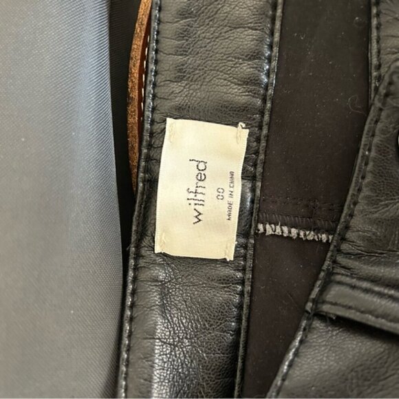 Aritzia Wilfred The Melina™ Pant High-waisted Vegan Leather pants Black Size 00 - Picture 9 of 9